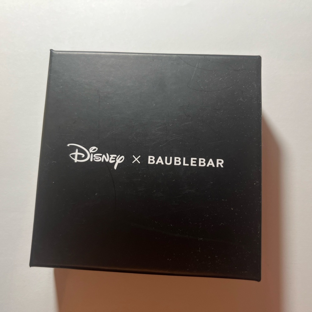 New Baublebar Disney gold Minnie outline earrings - Picture 2 of 5